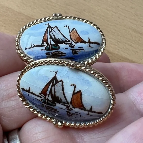 VINTAGE LARGE CERAMIC PAINTING BOATS SAILING NAUTICAL THEME CUFFLINKS UNUSUAL
